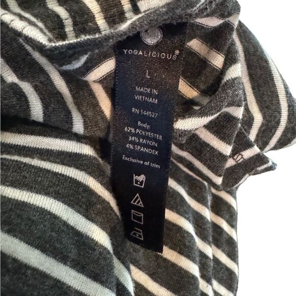 EUC Yogalicious crop workout top loose fitting slit back Rare Large FINAL PRICE - Picture 5 of 5